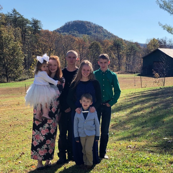 Meet your Posher, Katelynn - Picture 8 of 9